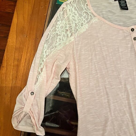 Deb 1XL Pink Top Lace Insert Sleeves Button Chest VERY CUTE - Picture 6 of 10